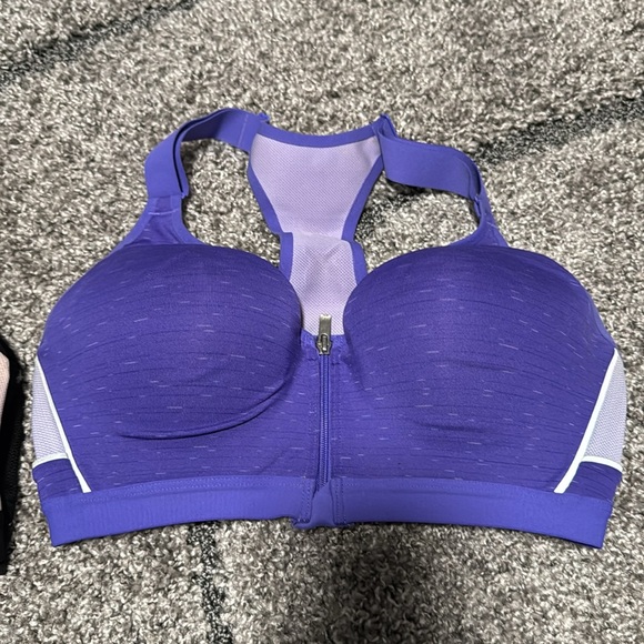 Victoria’s Secret Victoria Sport Bras 34C - Picture 8 of 10